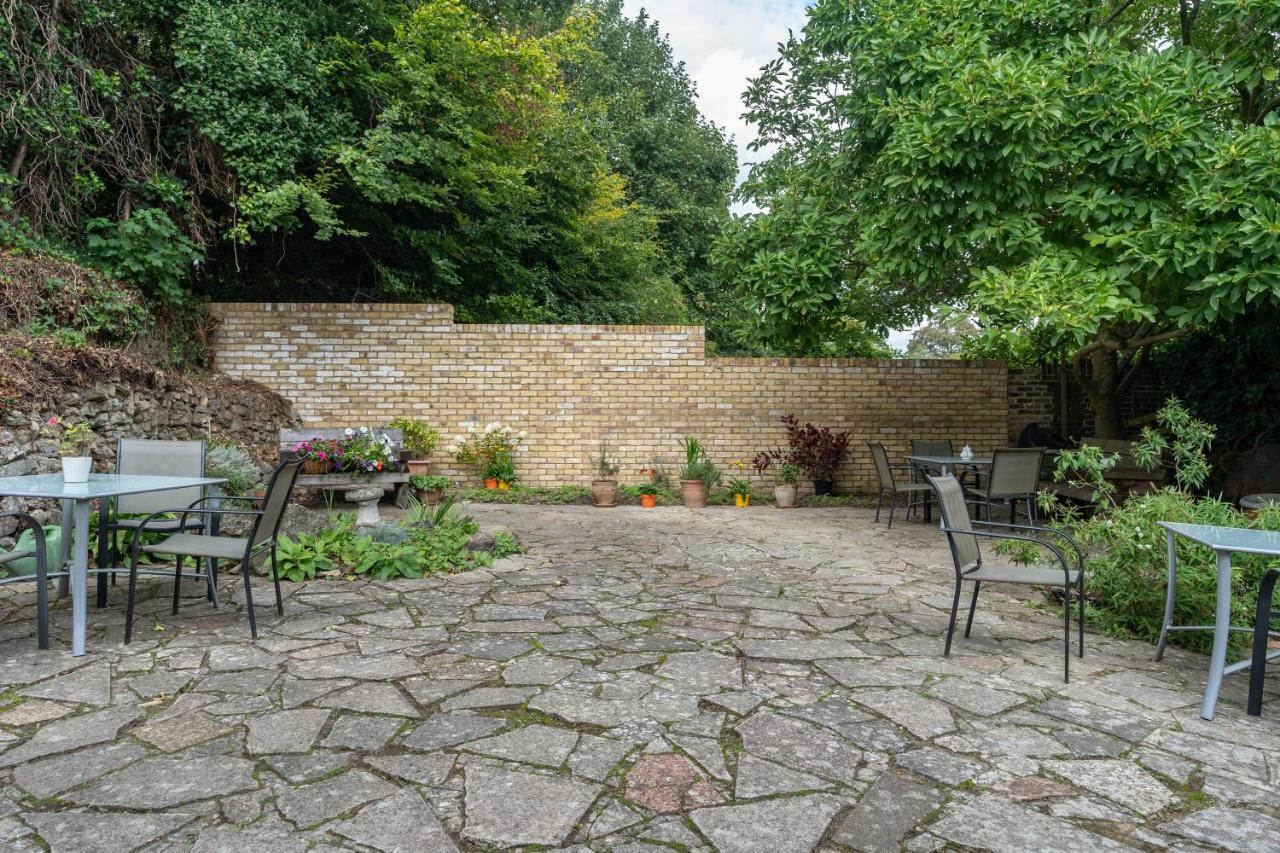 Rock House Bed And Breakfast Maidstone Exterior foto